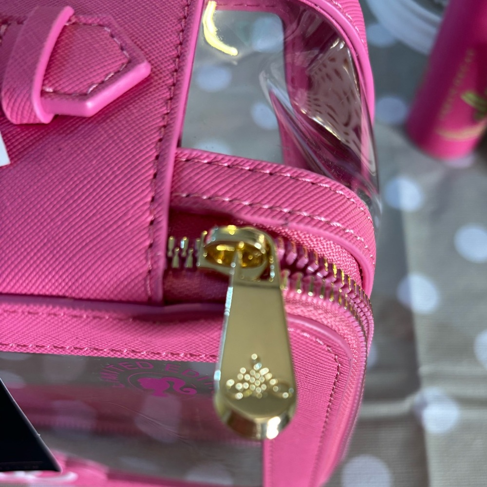 Impressions x Barbie makeup bag pink - Picture 8 of 11